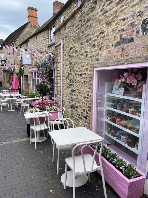 Luxe Cafe, Cirencester