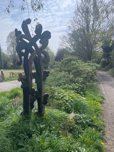 'Treow' sculpture at the end of the path at Rye