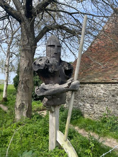'The Watcher' sculpture at Wickham Manor Farm